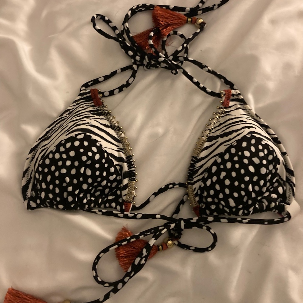 Victoria’s Secret bikini top